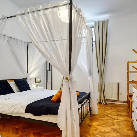 Intimo Oldtown Romantic Apartment Brasov Exterior photo