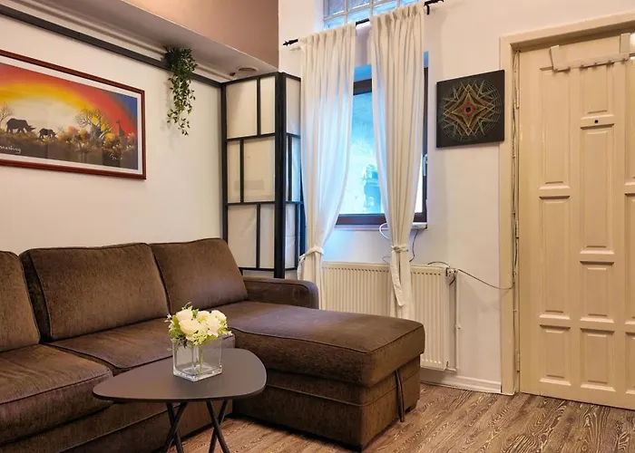 Intimo Oldtown Romantic Apartment