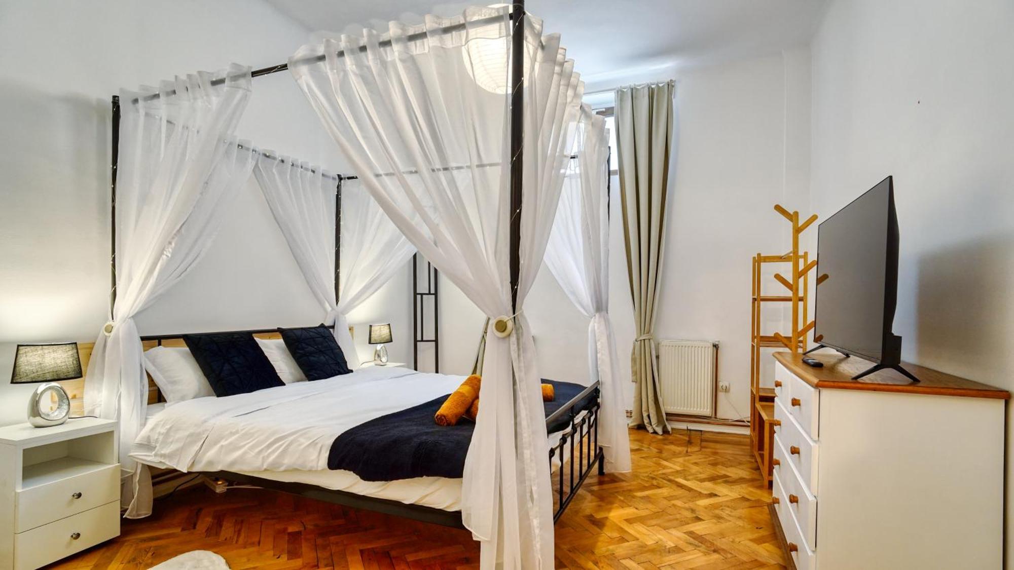 Intimo Oldtown Romantic * Braşov